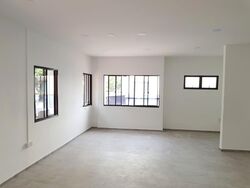 Sims Avenue (D14), Shop House #575673501